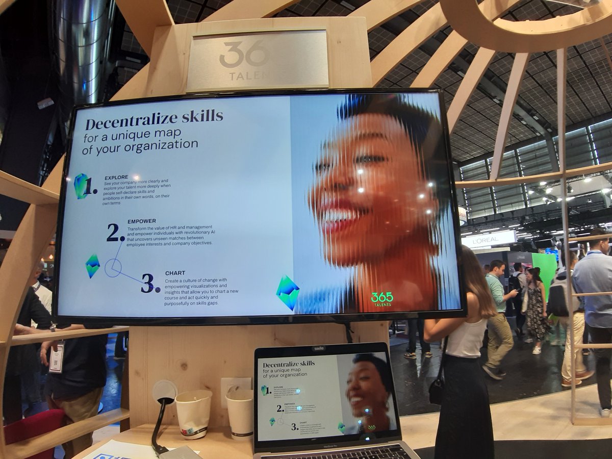 loutro1990's tweet photo. #Vivatech
@365Talents est une plateforme qui permet :
✅d'identifier &amp; de trouver les compétences
✅de les allouer de manière pertinente
L'entreprise peut ainsi capitaliser sur les compétences de ses collaborateurs
À découvrir sur le stand H33 @KPMG_France 
#RH #skills #VivaKPMG https://t.co/bOXgl2AHKV
