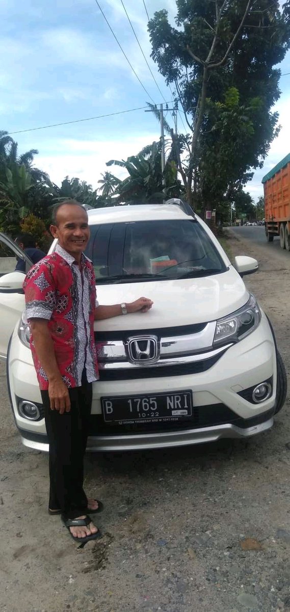 Ruslan79246451's tweet photo. jln2 sma sih putih manis 🥰 ada yg mau ikut ga? https://t.co/OReVqhBenA