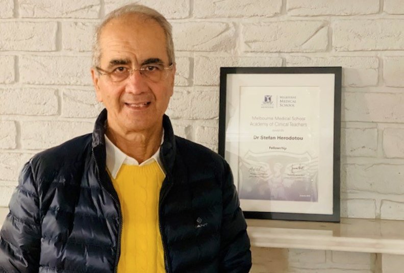 CyprusWorldwide's tweet photo. AUSTRALIAN CYPRIOTS HONOURED IN THE QUEEN’S BIRTHDAY HONOURS 2022
https://t.co/iAyIqv7Jf5 #AustralianCypriots
Entrants are being invited for the Cypriot whos who 

Visit https://t.co/EhScsIedDd

#UKCypriots #Cypriotsworldwide @AnastasiadesCY @PhotisPhotiouCY https://t.co/ijpYUz4XUb