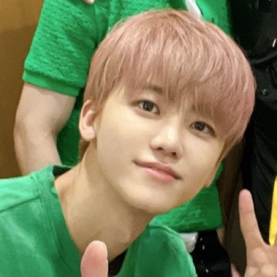I LOVE HIS HAIR?????????????!!!!