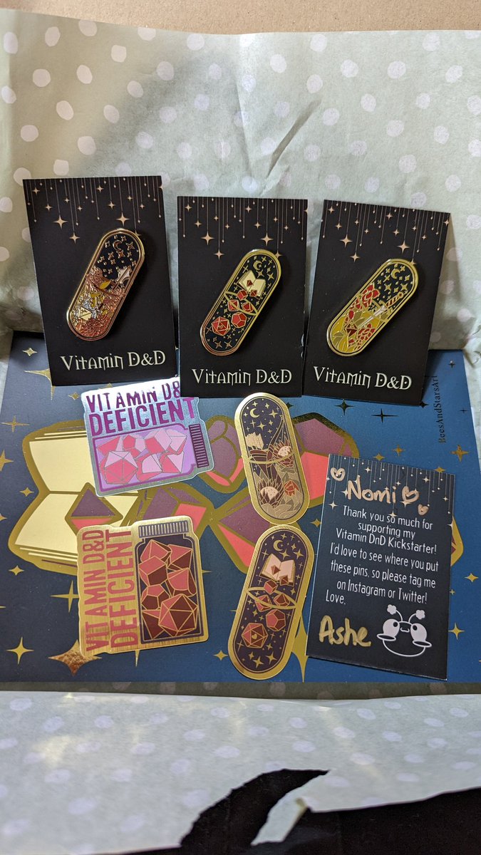 nomzilla_'s tweet photo. A very good post day! My Kickstarter rewards from my friend, @BeesAndStars latest Kickstarter has arrived. Absolutely blown away by these pieces, fucking STUNNING 🤩 Thank you Ashe!!!

#dnd #dungeonsanddragons #dndpin #dndpins #vitamindnd #supportsmallbusiness #enamelpin https://t.co/N35ngbHGj7