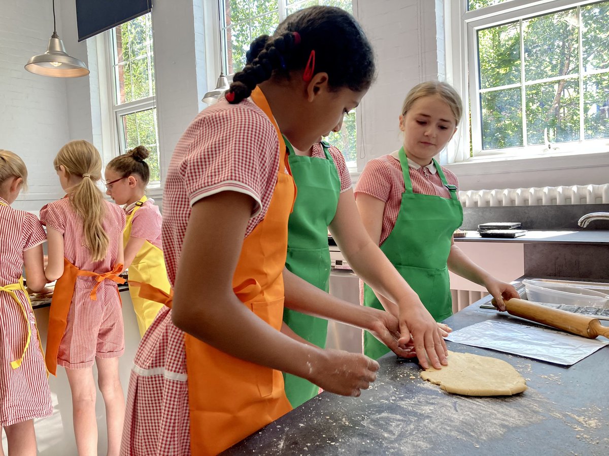 Sussex Road School tweet media