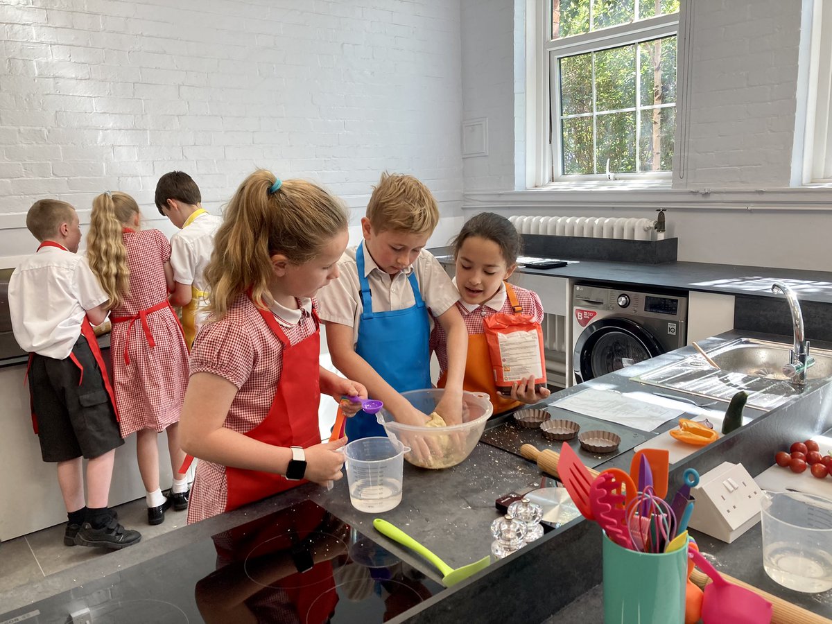 Sussex Road School tweet media