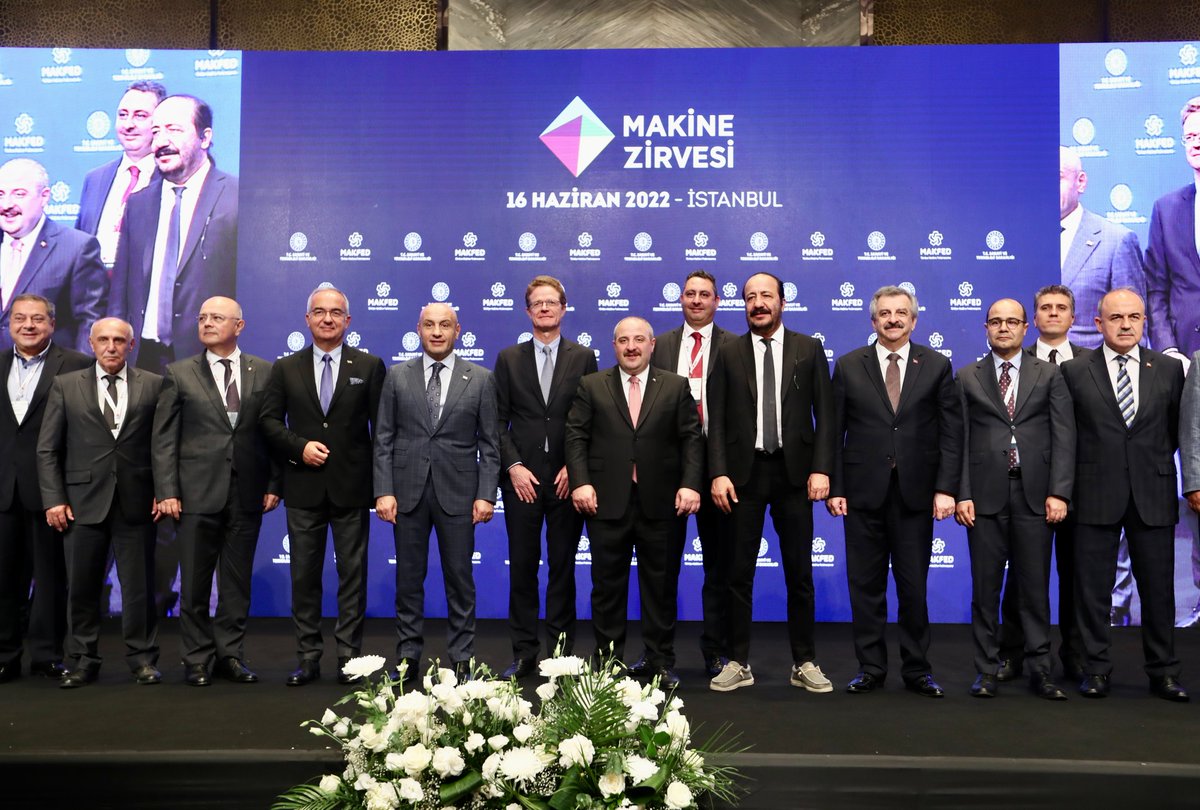 23 MİLYAR DOLARLIK İHRACAT!

Bakan <a href="/varank/">Mustafa Varank</a>, <a href="/MAKFED_Turkiye/">MAKFED</a> Makine Zirvesi'nde konuştu: 

18 bin 300 firma ile faaliyet gösteren makine sektörü, 23 milyar doları aşan performansıyla göz doldurdu. 

sanayi.gov.tr/mh?j5GMg92C