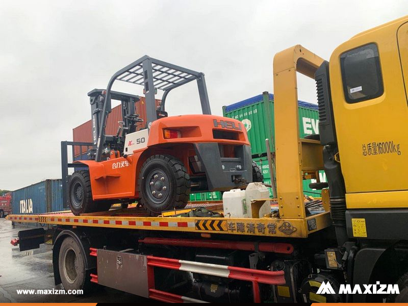Maxizmcn's tweet photo. #MaxizmProducts — #HELI CPCD50 5 Ton Forklift🔥
Load capacity: 5000kg
Engine: QUANCHAI
Load center: 600mm
Min. ground clearance: 200mm
Max. lifting height: 3000mm
Fork size: 55x1220x150mm
👉Contact #MAXIZM & find your equipment🔛 #Forklift #DieselForklift #HeavyMachinery #cpcd50 https://t.co/xsPdQIojUP