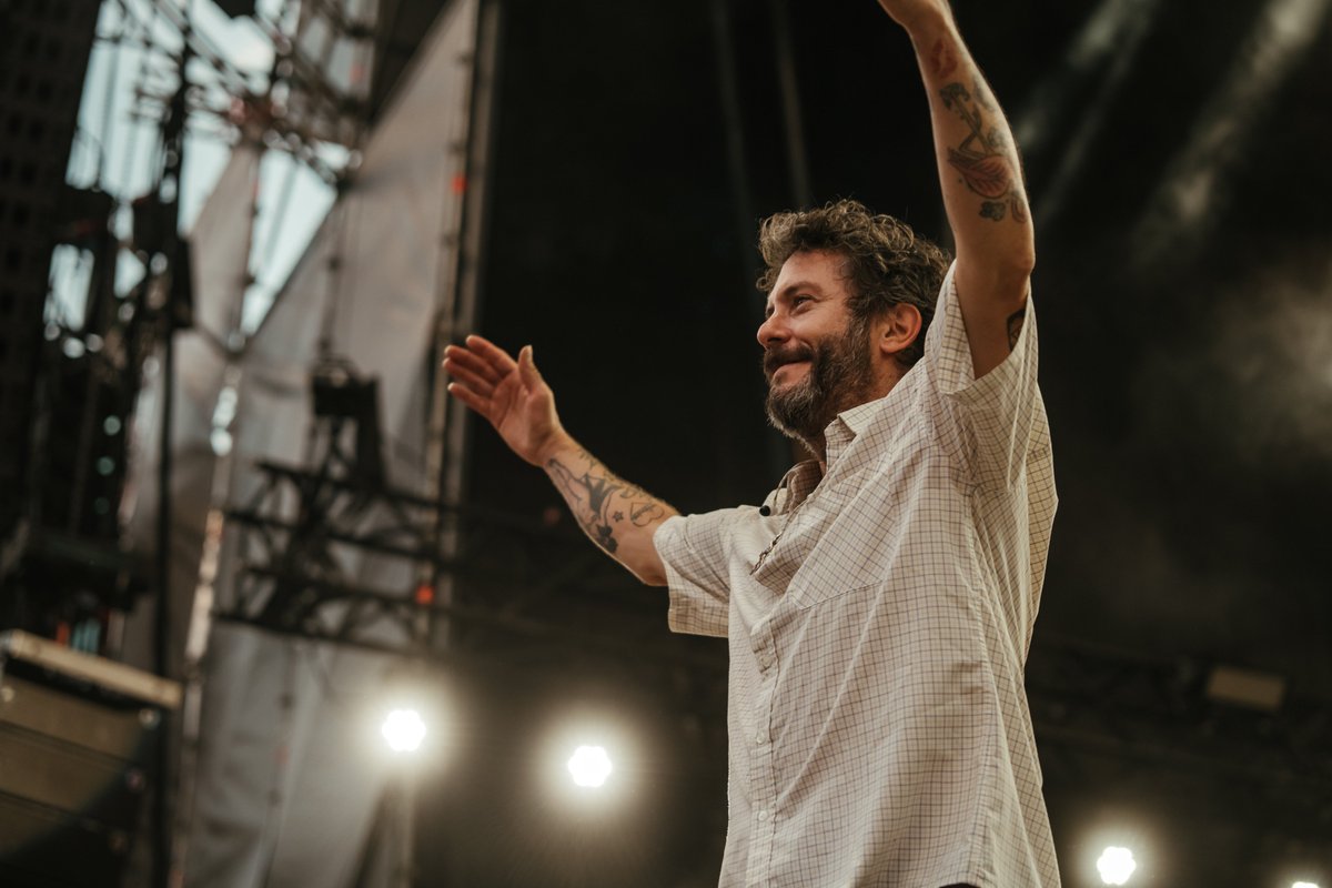 ¿Cuántas niñas voladoras disfrutaron el domingo de <a href="/juanito_makande/">Juanito makande</a>? 🕊️

Fue un día muy flamenco en el que no paramos de cantar y bailar 💃