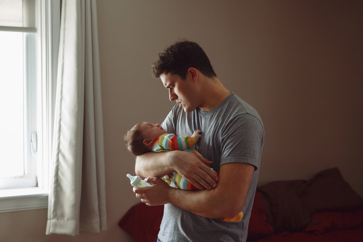 HNYPartnership's tweet image. Are you're a #firsttimedad or #dadtobe? Becoming a new dad can be quite stressful.   

The #DadPad app helps #newdads in Humber and North Yorkshire get to grips with parenthood – from #nappies to #sleeplessnights

For support, go to ➡bit.ly/2HaSLTb 

#DadsMHDay