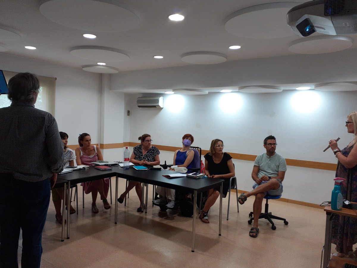 Sessio formativa sobre l'ús de noves eines SAAC amb Liberia Thot #comunicacio #saac <a href="/liberiaco/">Liberia Community</a> <a href="/consorciedubcn/">Consorci d'Educació</a>