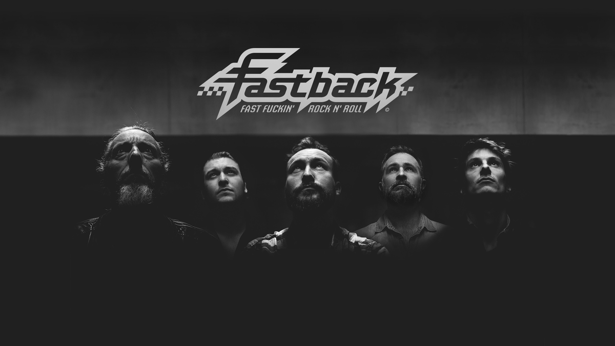 SunMusicAddict's tweet photo. #ROCKNROLL | #Guitares saturées, #batterie inarrêtable et transpi qui coule : préparez-vous, même la #batterie va #headbanger dans le studio demain 🥵 🤘 
 Le “Fast Fucking Rock’n’roll” de @Fastback_FFRR débarque pour nous enflammer #SUNMusicAddict
🔥 le 17 juin à 18h00 sur SUN🔥 https://t.co/GbTM2HcNrj