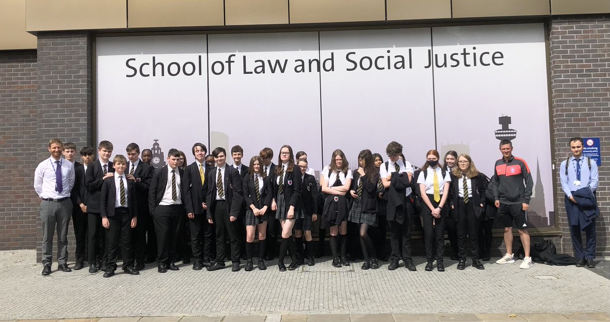 PenkethHighPE's tweet photo. Fantastic visit to @LivUni with @PenkethCareers and year 10 pupils interested in law #unitrip #law #futureself https://t.co/vMDh7wgonq