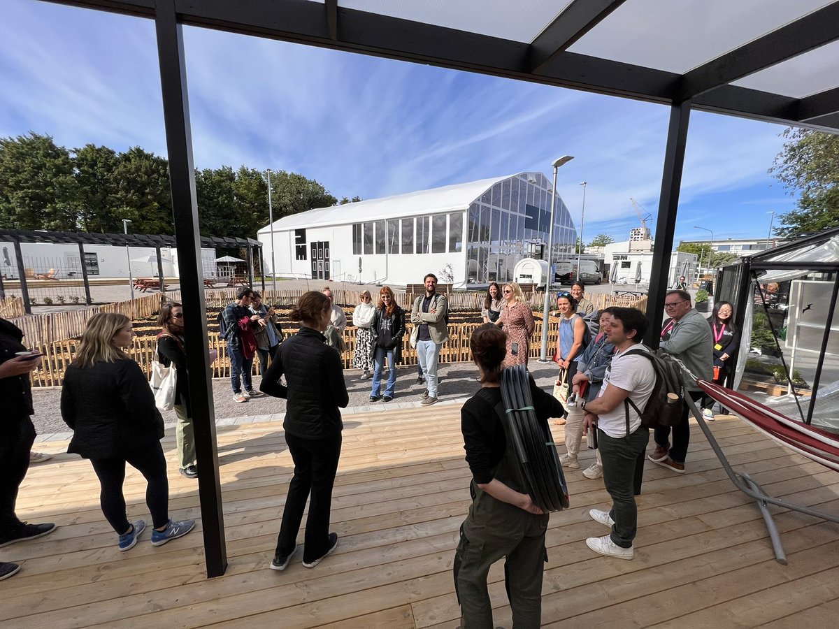 .<a href="/placemaking_eu/">Placemaking Europe</a> day 2 starts with the cities of <a href="/PontevedraCFSAD/">Pontevedra CF 🦴</a>, <a href="/CityOfTheHague/">City of The Hague</a> and <a href="/hbgstad/">Helsingborgs stad</a> discussing their collaboration with citizens in their city wide #placemaking campaigns. 

#H22CityExpo #PlacemakingEurope #H22