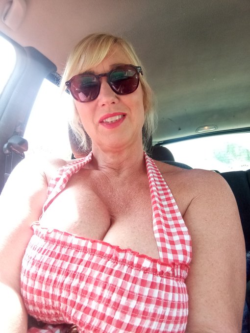 Off for a quick one 😳😍 https://t.co/zV0l011AQr<a href="/tag/adultwork"class="tags"><span>#adultwork</span></a>