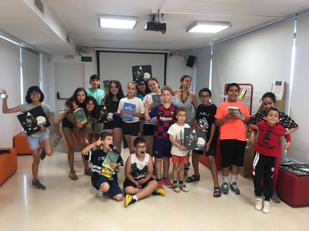 BtfAlcanar's tweet photo. 📚🚸🪁Acabem el curs dels grups de llegim junts. 
Ha estat una temporada intensa i plena de lectures. Us esperem el curs vinent.
Bon estiu i bones #lectures!
📚🚸🪁
#animaciólectora
#infants
#bibliotequesterresdelebre https://t.co/jwhSJX5jvw