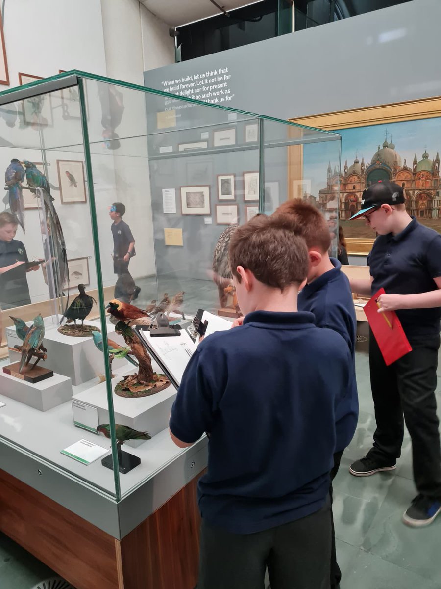 mosboroughpri's tweet photo. Observational sketches of some of the wonderful works of art on display @SheffMuseums #MilleniumGallery https://t.co/quwug6Mhxj