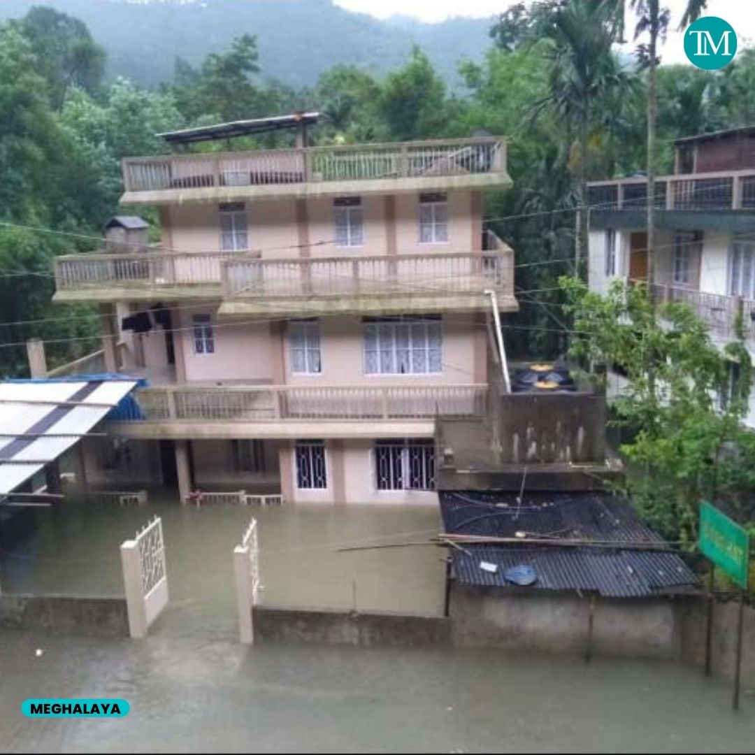 TheMeghalayan's tweet photo. Several parts of Borkhat Village, East Jaintia Hills District near Kharkhana village under West Jaiñtia, Amlarem Block are reeling under a flood-like situation

#news #meghalayanews #TheMeghalayan #Landslide #flood #rain #downpour #shillongnews #meghalaya #rainfall #alert https://t.co/85teNykCLc