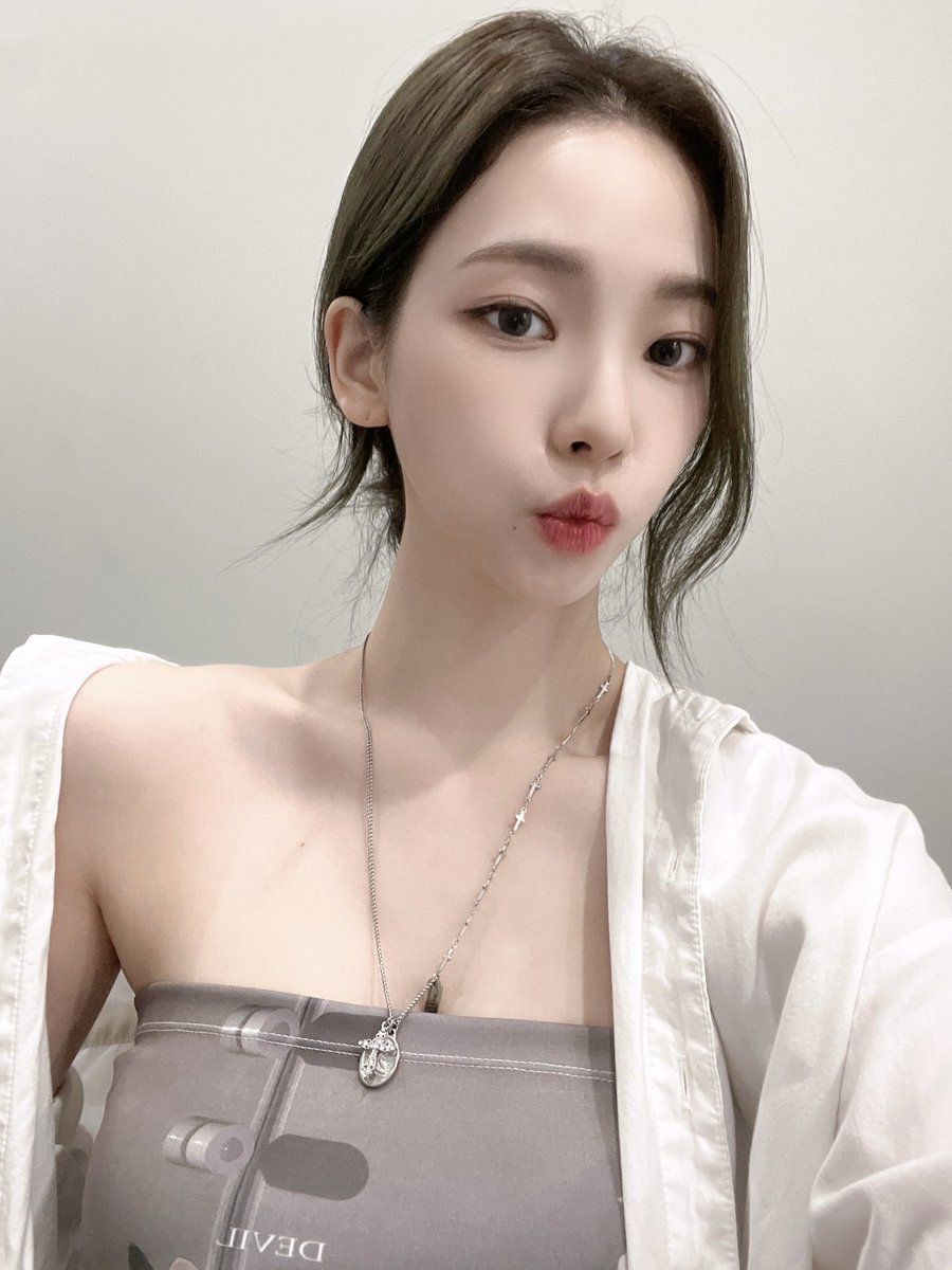 aespapic's tweet photo. 💙💭 https://t.co/OdBbTw06vE