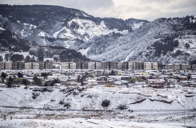 PaisMagallanes's tweet photo. RT: 
@harrydiaz #PuntaArenas #chile #puq #Patagonia en invierno. Sector alto de la ciudad. Junio 2022. #Magallanes #Instapuq #puq https://t.co/4oY2725koE