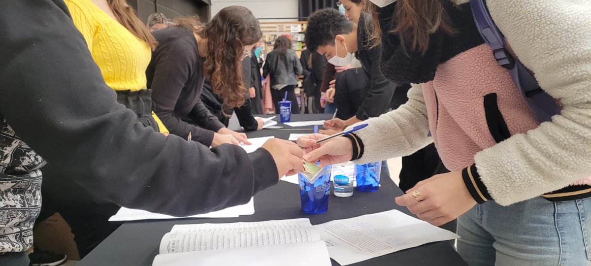 intercomsul2022's tweet image. Bom dia, congressistas! 🤩

O #IntercomSul2022 já começou aqui na Univali de Balneário Camboriú. 😎

Confira alguns depoimentos de professores e organizadores.

🧶