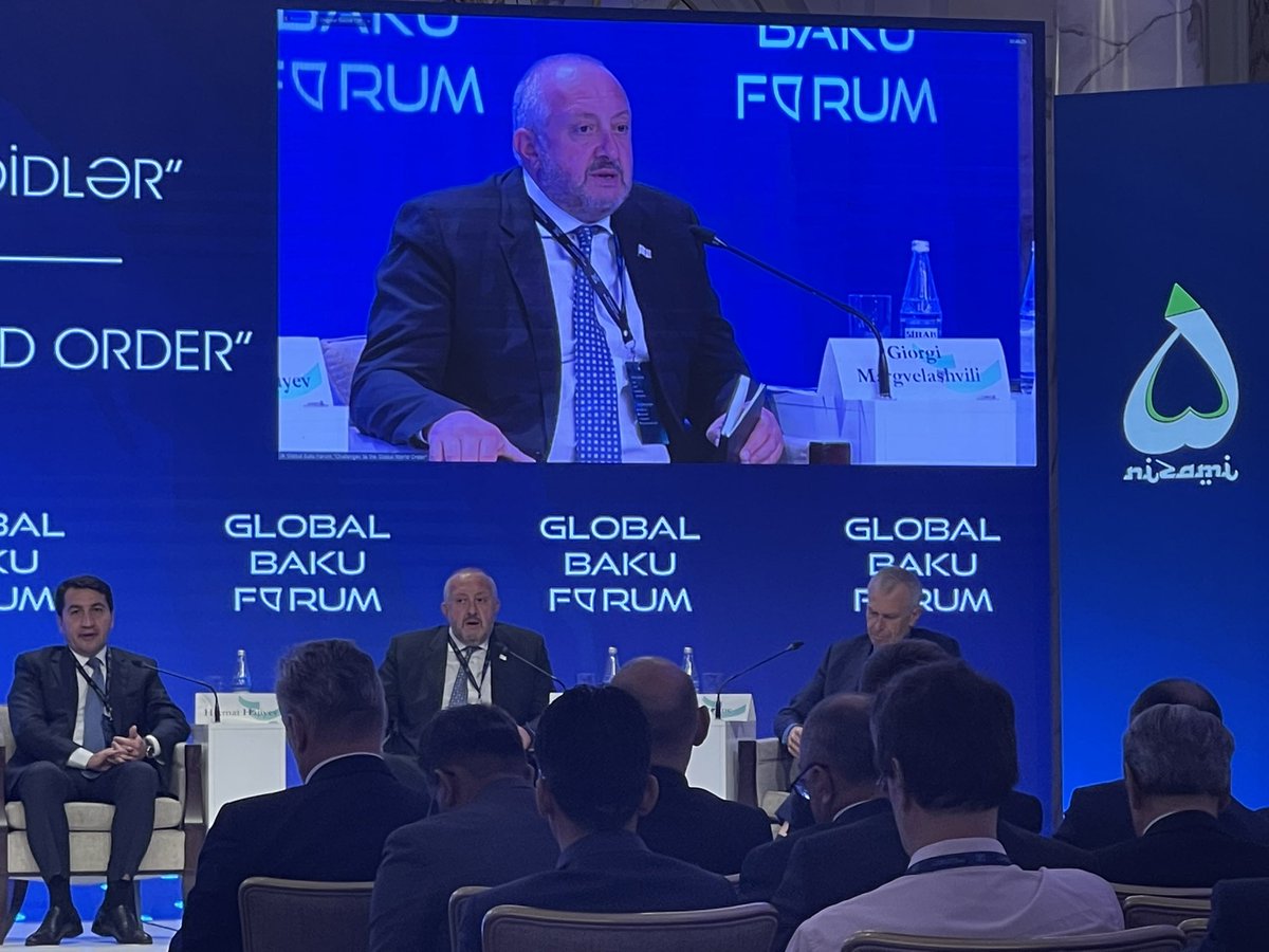 Former Georgian president Margvelashvili: “if Ukraine does not succeed, Russian way will become a manual for others in the world: hold your finger on a “red button” and present your demands”. Well, for now this manual keeps being effective for Russia. No one broke it #bakuforum