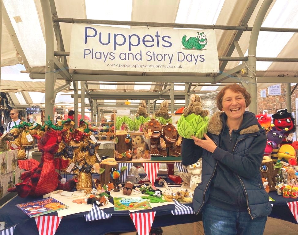 Shambles_Market's tweet photo. Our next #MeetTheTrader is Puppets, Plays & Story Days (@puppetshop) owned by Carol.
They specialise in using puppets to bring stories to life, enabling children to remember the story. They sell their characterful puppets on their Shambles Market stall!
https://t.co/KTB7DpfQEK https://t.co/Yp4KheN4On