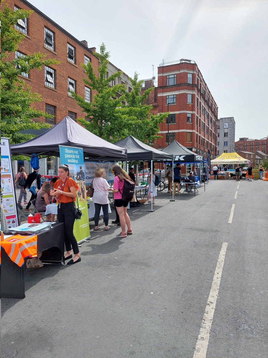 ElevateGM's tweet photo. Now we're at Stevenson Square with the @NQActionGroup for Manchester's #CleanAirDay event. Drop by and say hello to @KatMBarr 🤗 https://t.co/dJESXSvnNs