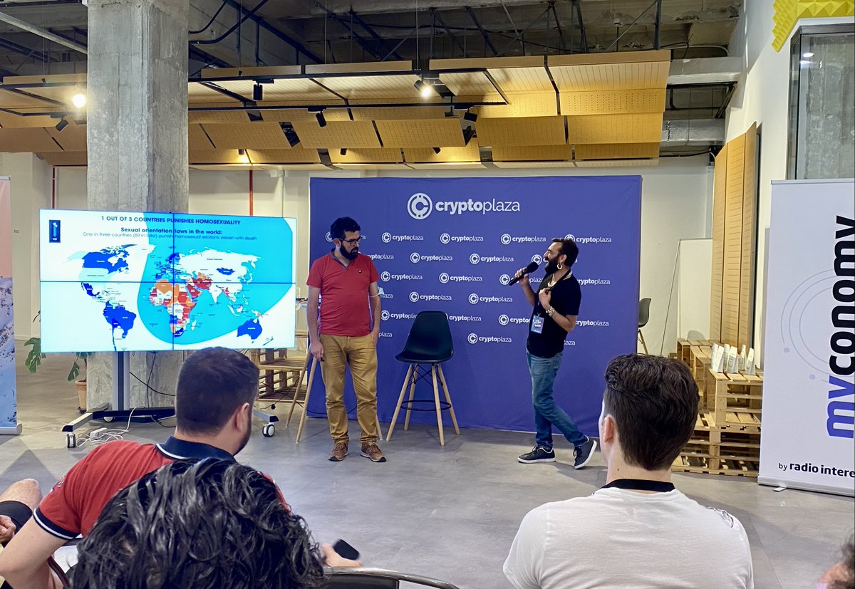 FintechPayment's tweet photo. Ayer estuvimos en la nueva sede de @cryptoplaza_es disfrutando de la presentación de @maricoinoficial a la comunidad #Crypto 

#cryptosummerweek #maricoin https://t.co/TxYdvLxOD4