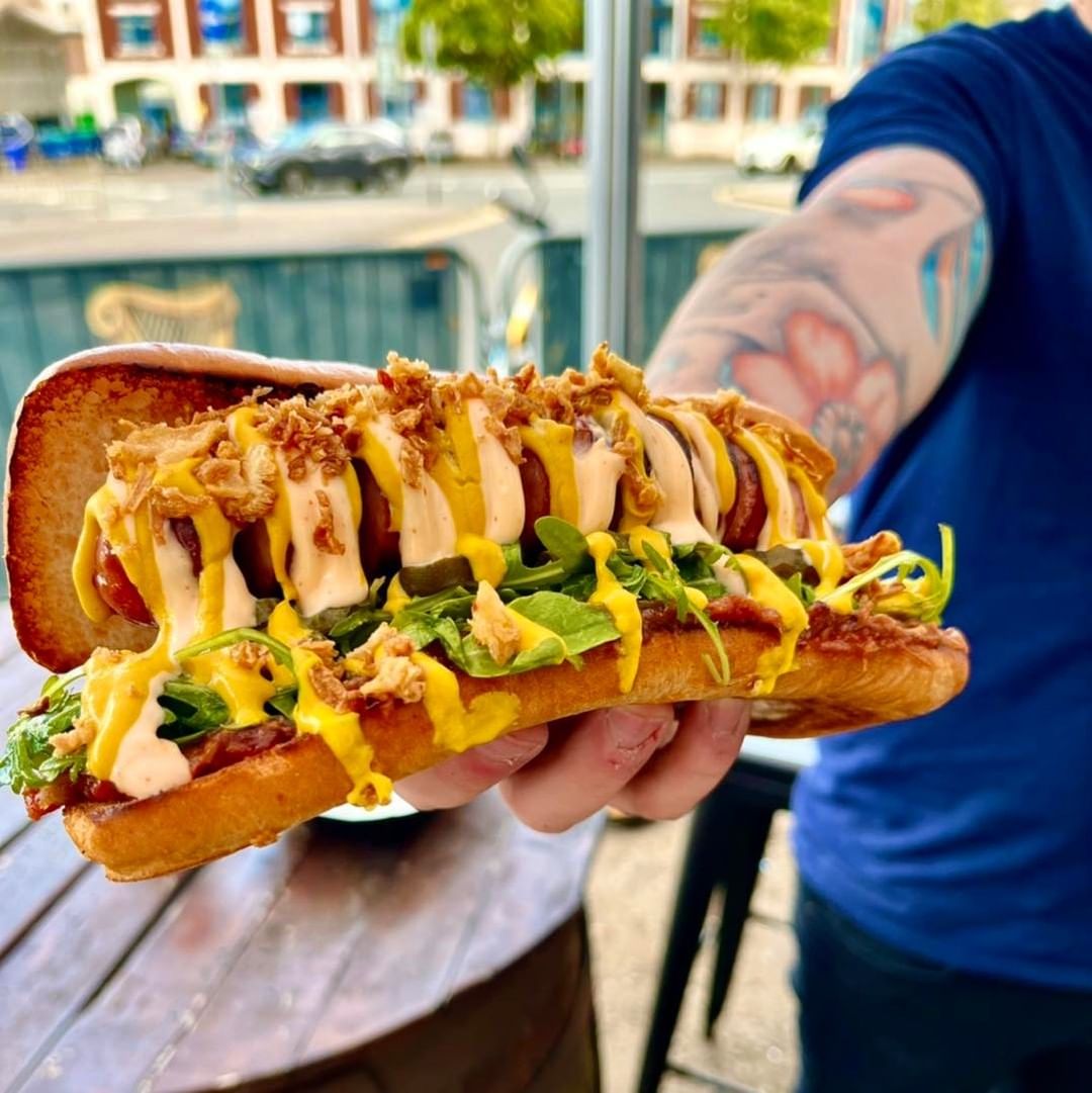 Get ya hot dogs! 🌭

Polish hot dog by @ball_and_roll_belfast at @commonmarketbelfast

#belfast #belfastfoodie #belfastfoodies #belfastfoodnetwork #belfasteats #belfastfood #belfastfoodanddrink #belfastdrink