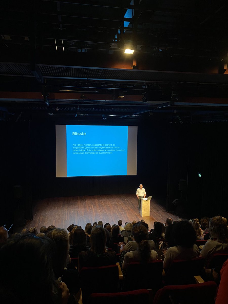We zijn goed uit de startblokken met een keynote van @yurimatteman! #event #cultuurbeleid <a href="/LKCA_/">LKCA | Samen werken aan cultuur voor iedereen</a> <a href="/hethuisutrecht/">Het Huis Utrecht</a>