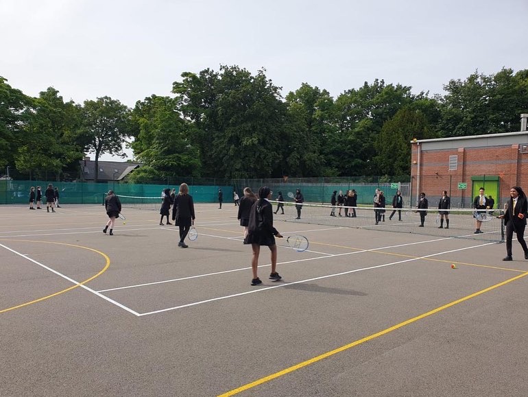 HollyLodgeLiver's tweet image. Year 7 tennis club out in the sunshine today. Well done to our sports leaders  🎾 🎾🎾 @liverpool_ssp @youthsporttrust @ptieducation #hollylodgelife #expecttoachieve #HLSA #HLSportsAcademy