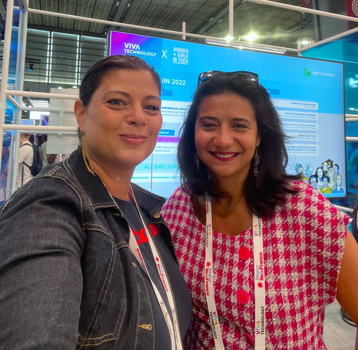 Digital Ladies &Allies⚡️#WoGiTech #VivaTech 🎉 (@digital_ladies) on Twitter photo #Thread #WoGiTech x #VivaTech
Meet & Greet our board members 💙
Les 🔝Ladies @SolenneBLG CEO @kids_soft & <a href="/louisarenoux/">renoux louisa</a> partner <a href="/PwC_France/">PwC France</a> sont au taquet pour booster la mixité des métiers du #numerique 💪💪
More #womenintech now 🚀
🔗 digitalladiesandallies.com/wogitech-x-viv… #becausegirlscan #Thread #WoGiTech x #VivaTech
Meet & Greet our board members 💙
Les 🔝Ladies @SolenneBLG CEO @kids_soft & <a href="/louisarenoux/">renoux louisa</a> partner <a href="/PwC_France/">PwC France</a> sont au taquet pour booster la mixité des métiers du #numerique 💪💪
More #womenintech now 🚀
🔗 digitalladiesandallies.com/wogitech-x-viv… #becausegirlscan