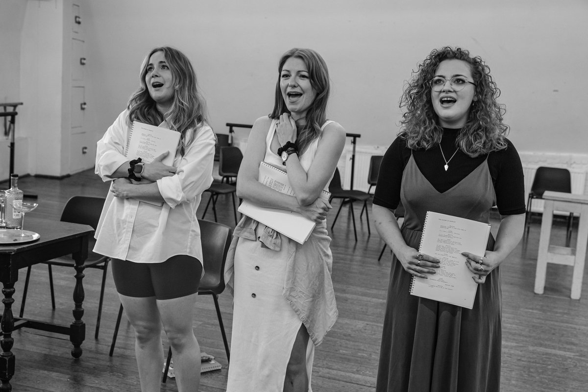 ⭐ FIRST LOOK - THE WITCHES OF EASTWICK IN CONCERT - REHEARSAL PHOTOS ⭐

Here's a first look at The Witches of Eastwick In Concert, currently rehearsing ✨

Starring <a href="/CarrieHFletcher/">Carrie Hope Fletcher</a>, <a href="/natashajbarnes/">Natasha Barnes</a>, <a href="/LPittPulford/">Laura Pitt-Pulford</a>, <a href="/mustbejp/">John Partridge</a> &amp; more 💖

Tickets - sondheimtheatre.co.uk/whats-on/the-w…