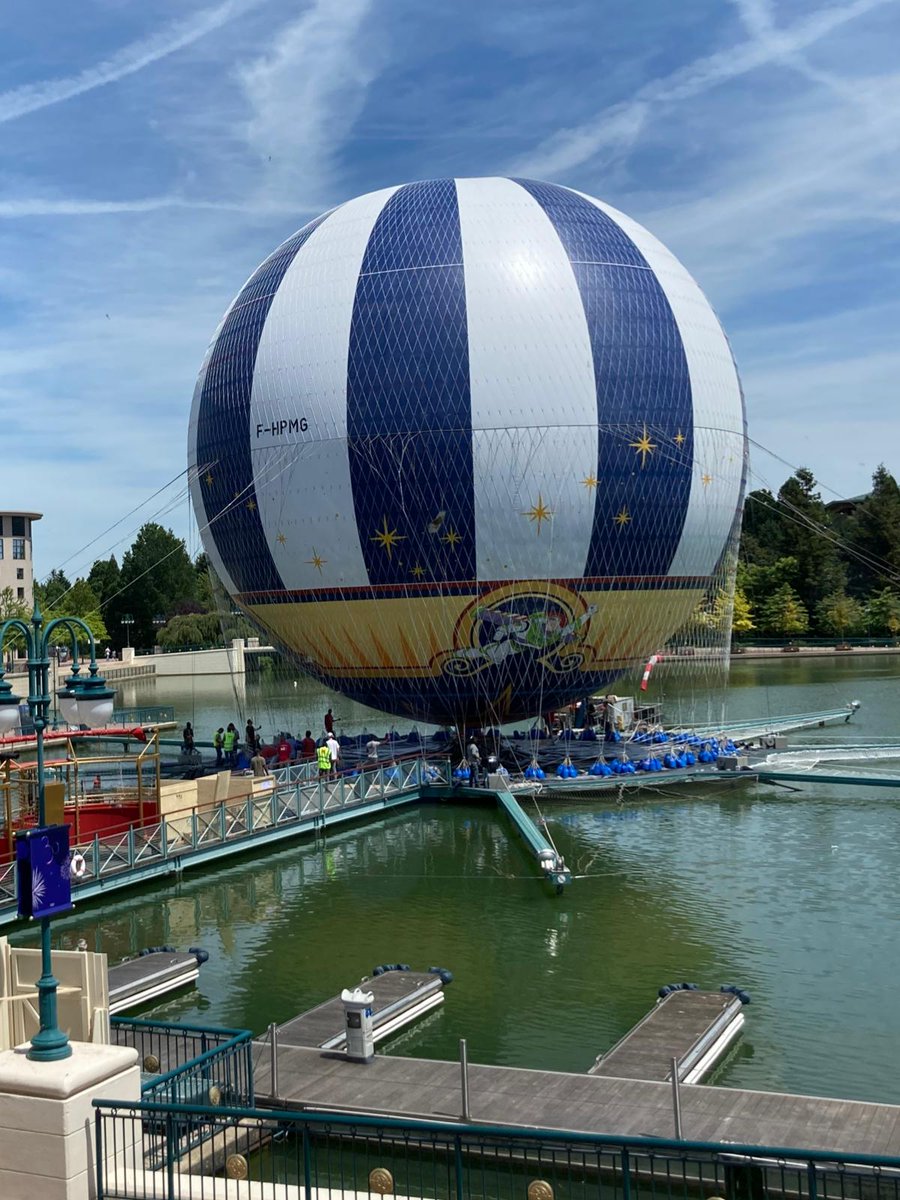 ✨ So proud to see our new balloon in @DisneylandParis, flying again ! Since 2005, our #Panoramagique flying above the lake of the #DisneyVillage. And yesterday, its has been inflated with a brand new envelope with famous Disney characters on it, and made its first flight !