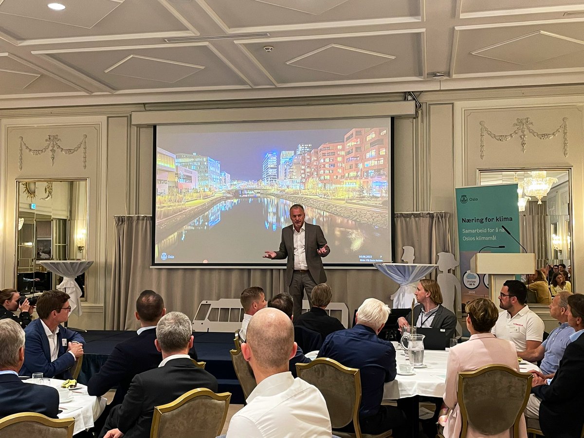 Endelig er vi samlet til fysisk toppledersamling! På årets toppledersamling spør vi hva de nye IPCC-rapportene betyr for Oslo, og hvilke klimaløsninger vi må jobbe for fremover. Gleder oss til å høre om erfaringer fra medlemsvirksomhetene i nettverket! 🙌💚<a href="/RaymondJohansen/">Raymond Johansen</a>