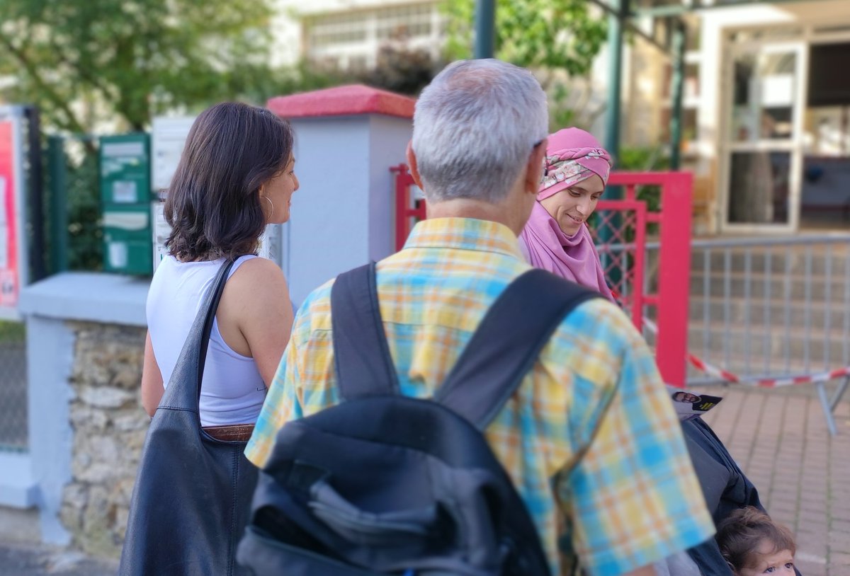 Nous sommes la force qui peut tout changer ! Devant les écoles, au métro des Lilas, sur le marché de Bondy, partout un même acceuil : des habitants convaincus de notre projet et déterminés à battre Macron Dimanche, faites voter pour les candidats de la #Nupes ! #BougeToiMonPote