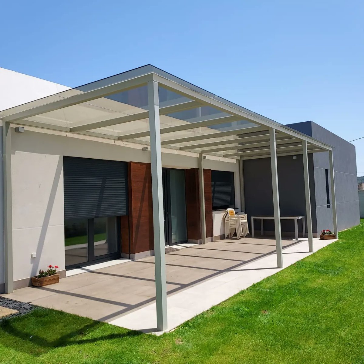Levidrio's tweet photo. [Instalación] Laminar 5+5 "Stopsol" en cubierta de pérgola.

#AmpliamosTuEspacioVital https://t.co/8jfpKuJlrf