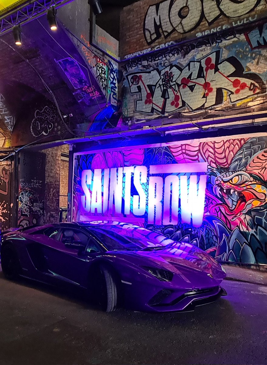The Saints have arrived in London ⚜️ #SaintsRow