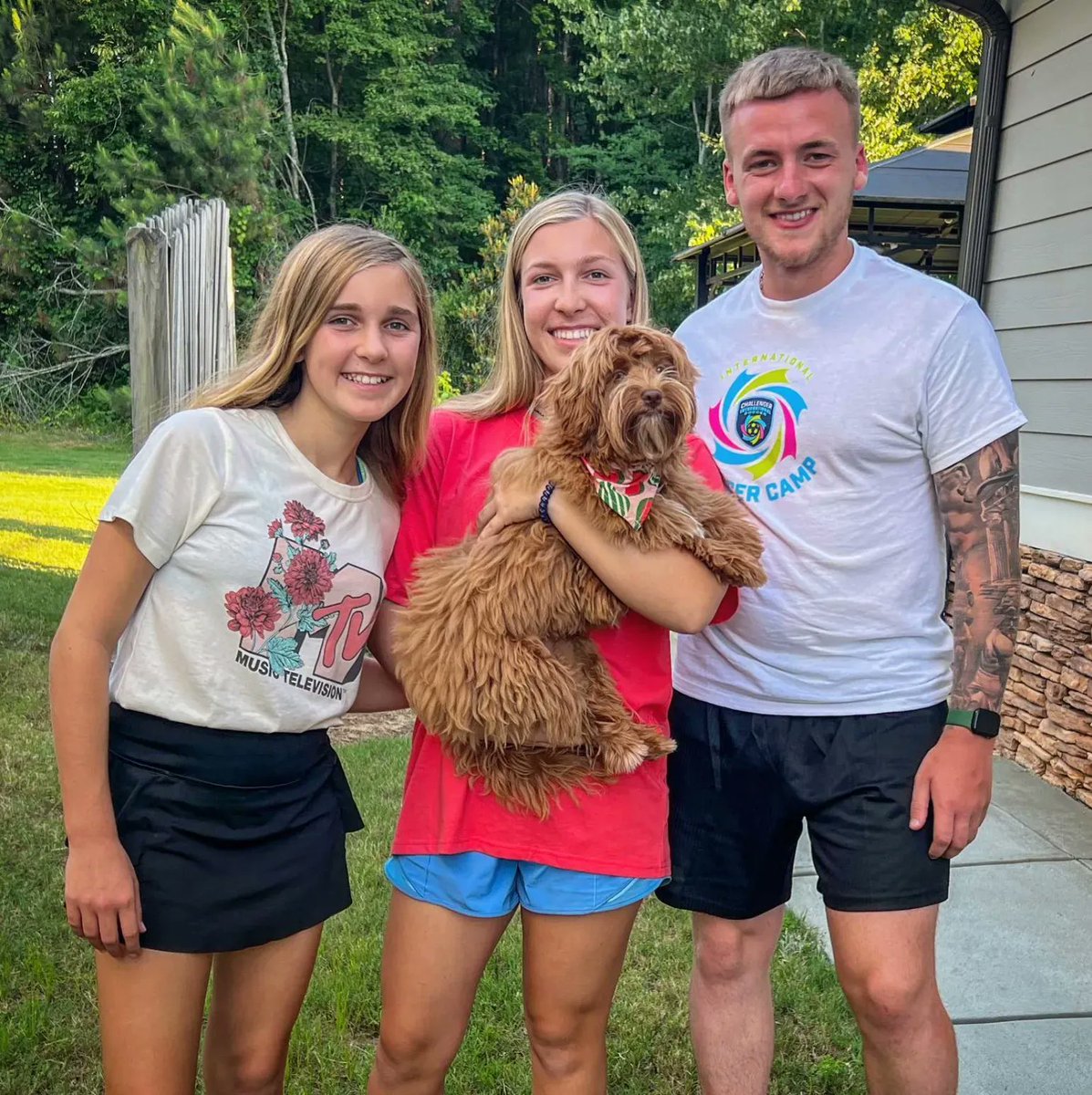 csportshq's tweet photo. Our Host Families are 🔝! Thank you for hosting our international coaches during the summer ❣️
📸: @theboucrew
#soccertraining #soccerdrills #soccercoach #soccerfitness #soccervibes # #socceryouth #soccerlife #hostfamilies #hostacoach #coaching #soccerfam #soccerfamily https://t.co/wDC8lrKkte