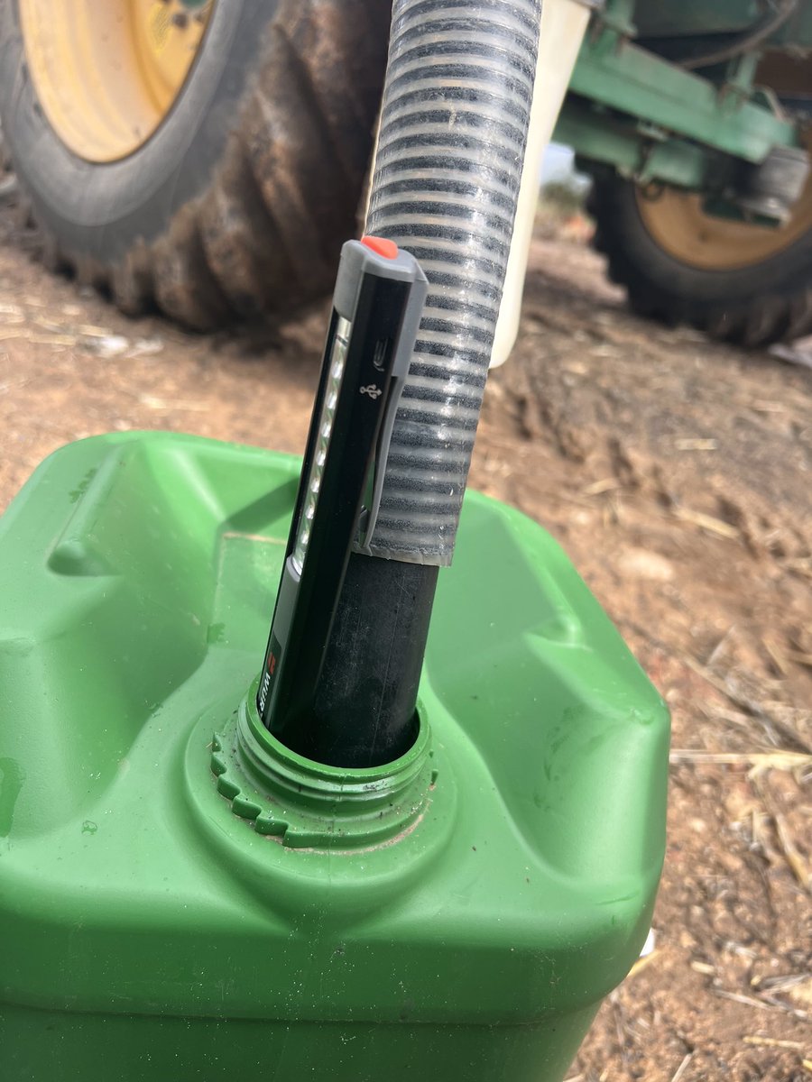 RodPohlner's tweet image. Squeezing a pen light torch into the top of a drum while filling them up makes seeing the level a whole lot easier