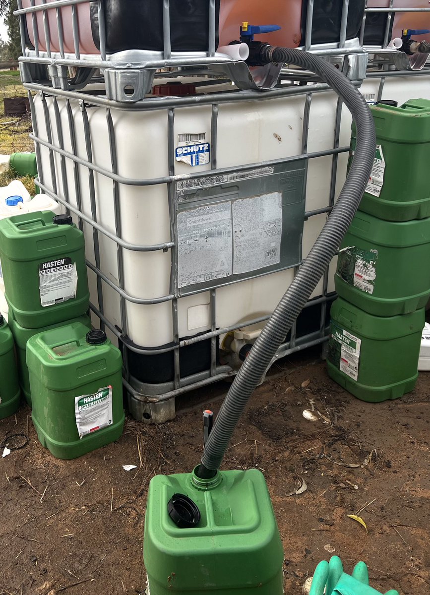 RodPohlner's tweet image. Squeezing a pen light torch into the top of a drum while filling them up makes seeing the level a whole lot easier