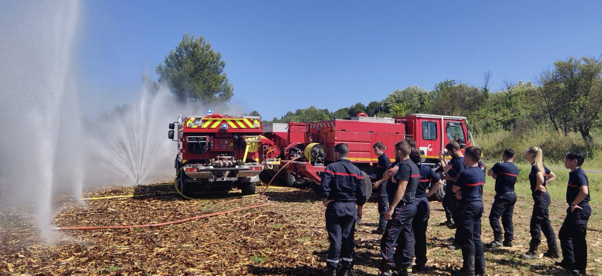 PompiersHerault's tweet photo. #LikeAPicture|| La semaine passée des #SP Héraultais issus de la Compagnie de la Basse Vallée de l'Hérault se sont retrouvés au CS de Montagnac pour une formation #FDF1 Mieux se former pour être toujourSPerformants le moment venu 🔥 https://t.co/GUtNiHRFqt