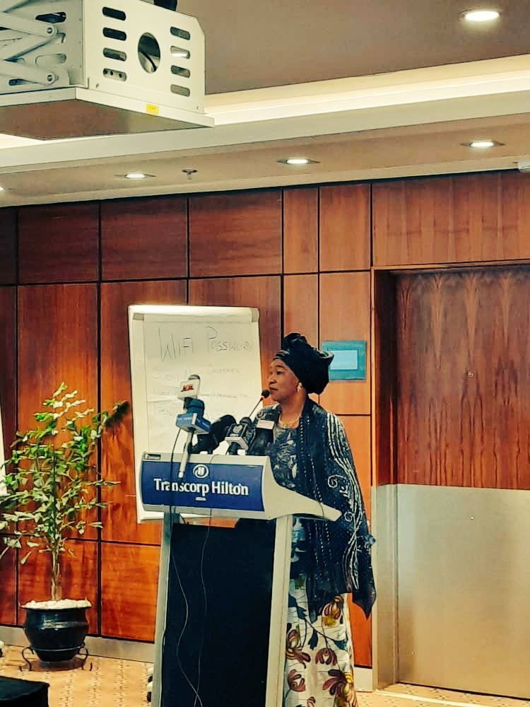 OrderPaper's tweet photo. Prof Ladi Hamalai MFR,
Former Director General, @nilsnigeria, giving her lecture on the topic:
"Situating Constituency Projects (CPS) in Election Campagins: Accountability Issues and Legislator-Voter Relations."
#ConstrackDialogue #OrderPaperNG https://t.co/DBRPUi8nx7
