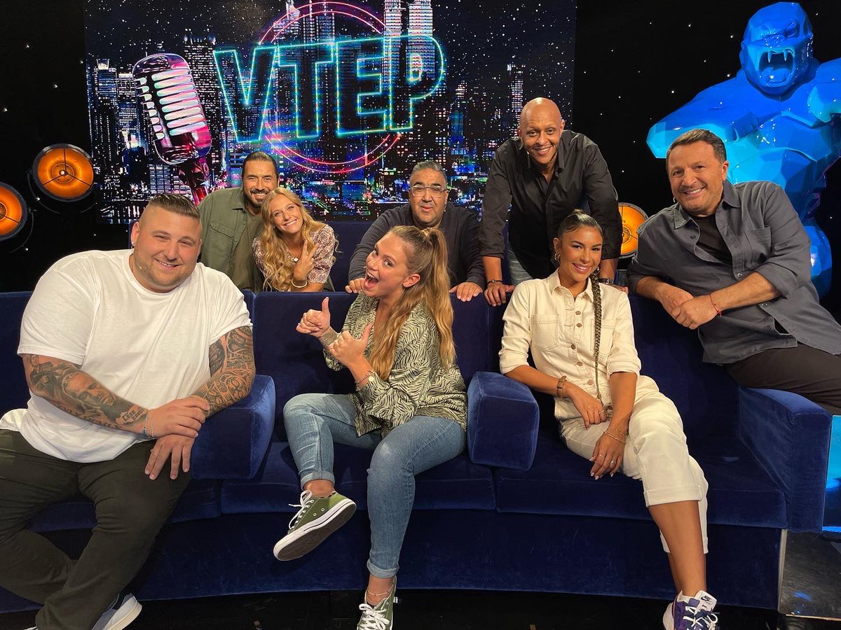 VTEP_TF1's tweet photo. 🎧#VTEP Music inédit vendredi soir sur @tf1 avec @DjadjaLea @eouzan_maxine #DanielaPinto #Nicocapone @moundirofficiel #WahidBouzidi #Tareek & notre mentaliste @ViktorVincentOF 🎼 https://t.co/EiazsVtJmk