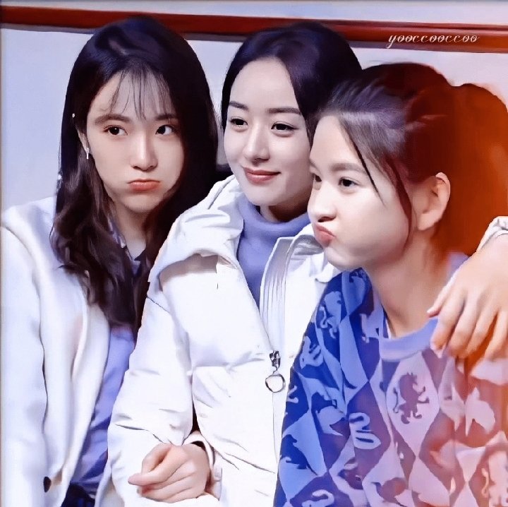 shjzlylywyz_jnr's tweet photo. gfs 👭👭

#zhangkeying #zhaoliying #linsiyi https://t.co/lQYPGvMCHv