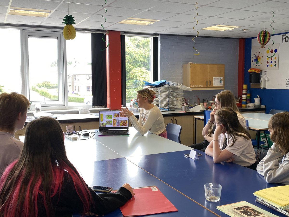Former pupil Sian Smilie giving Advanced Higher Art pupils a career pathways talk &amp; showing University coursework. #dyw #careerpathways #djcad #creativeindustries