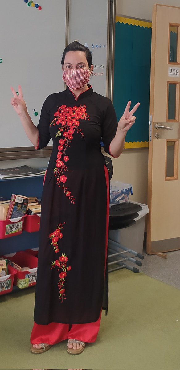 Moving up ceremony for G4. I'm very thankful for the wonderful families, students, and fantastic colleagues at AIS. A beautiful chapter in my professional life #AISShareTheLove ❤️ Thank you! 🙏