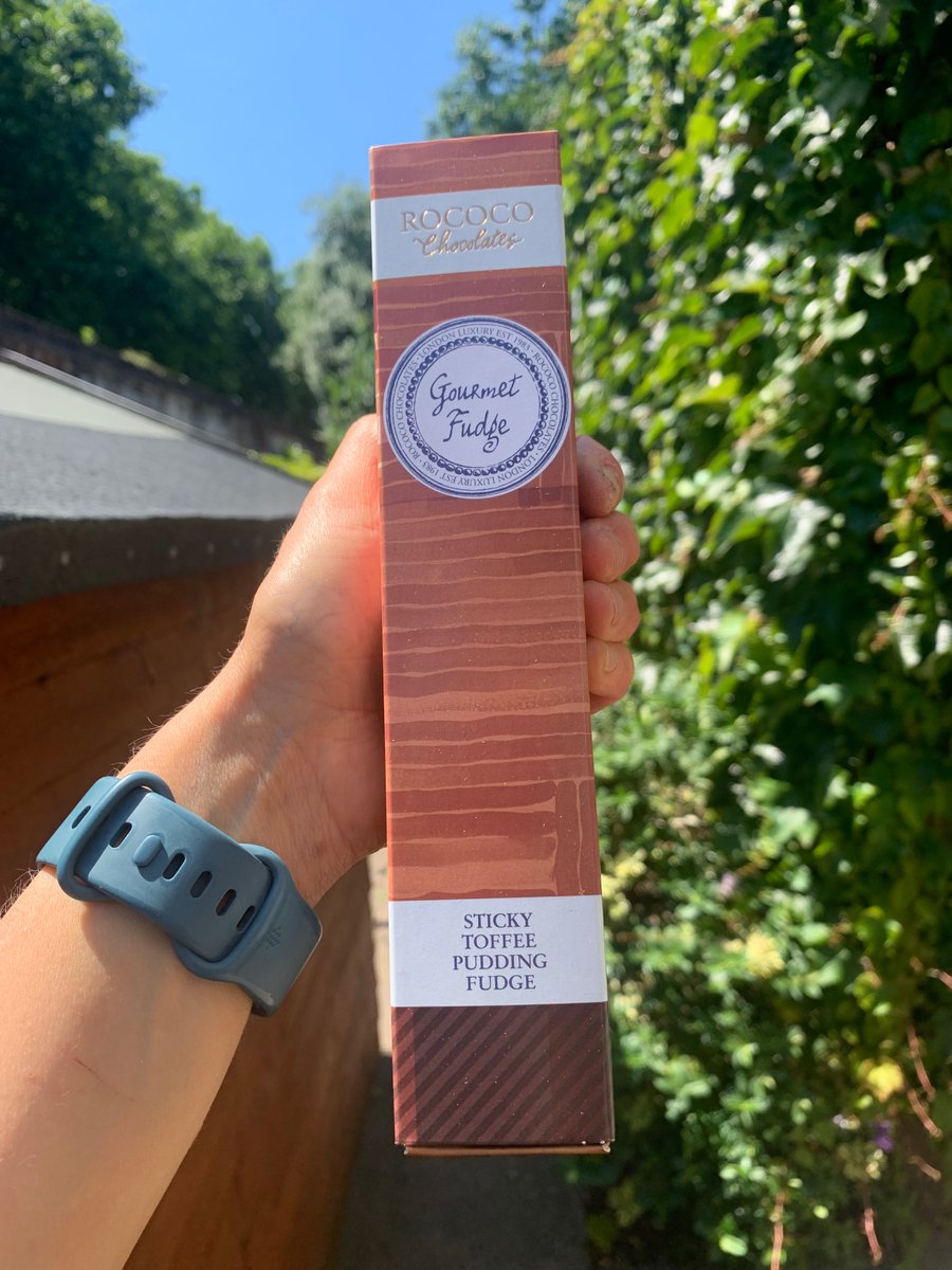 AgeUKHF's tweet photo. Our fantastic Volunteering Manager has arranged for our housebound clients and their volunteer buddies to receive a gourmet sticky toffee fudge box as a treat from us 🍫

A big thank you to @rococochocolates for making this happen! You'll be making over 100 people very happy! https://t.co/GK29Tvuyhv