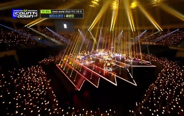 btssomma's tweet photo. And you are saying its not a bts concert 😭😭😭 https://t.co/9Sj6e2aEdv