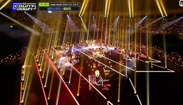btssomma's tweet photo. And you are saying its not a bts concert 😭😭😭 https://t.co/9Sj6e2aEdv