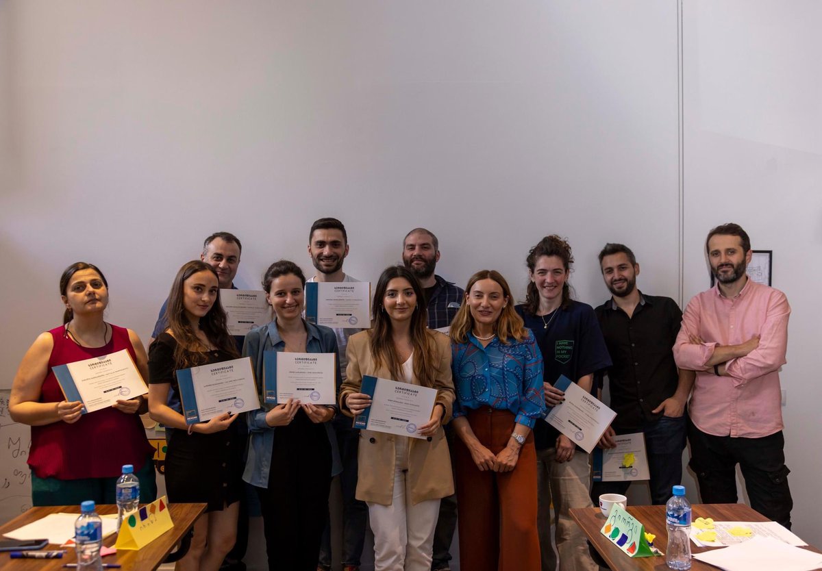 QarvaLimited's tweet photo. It was great experience to attend the training - Team management ✨📽🎉📌

#qarva #qarvateam #management #teammanagement #experience https://t.co/h3sppuawke