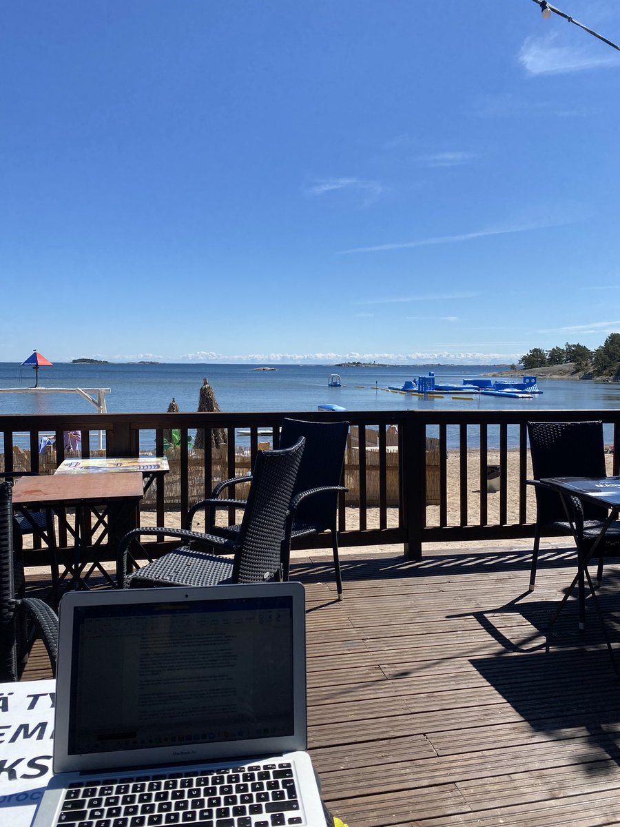 Marjohellman's tweet image. Describe the perks of being an entrepreneur in one picture.

#hanko